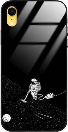 Etui szklane GLASS CASE kosmonauta z odkurzaczem Apple iPhone XR 